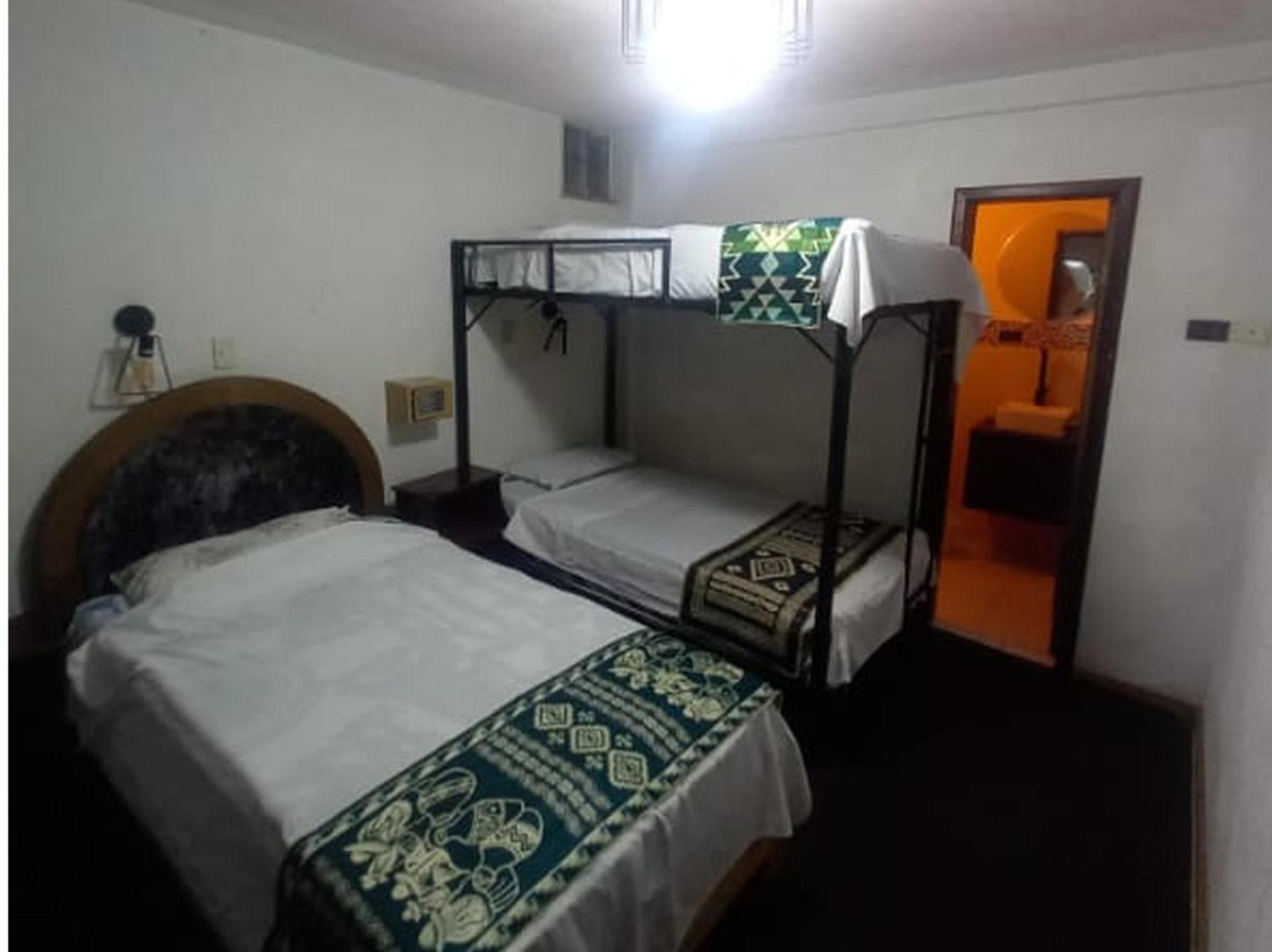 Hotel Gh Plaza Riobamba Zimmer foto